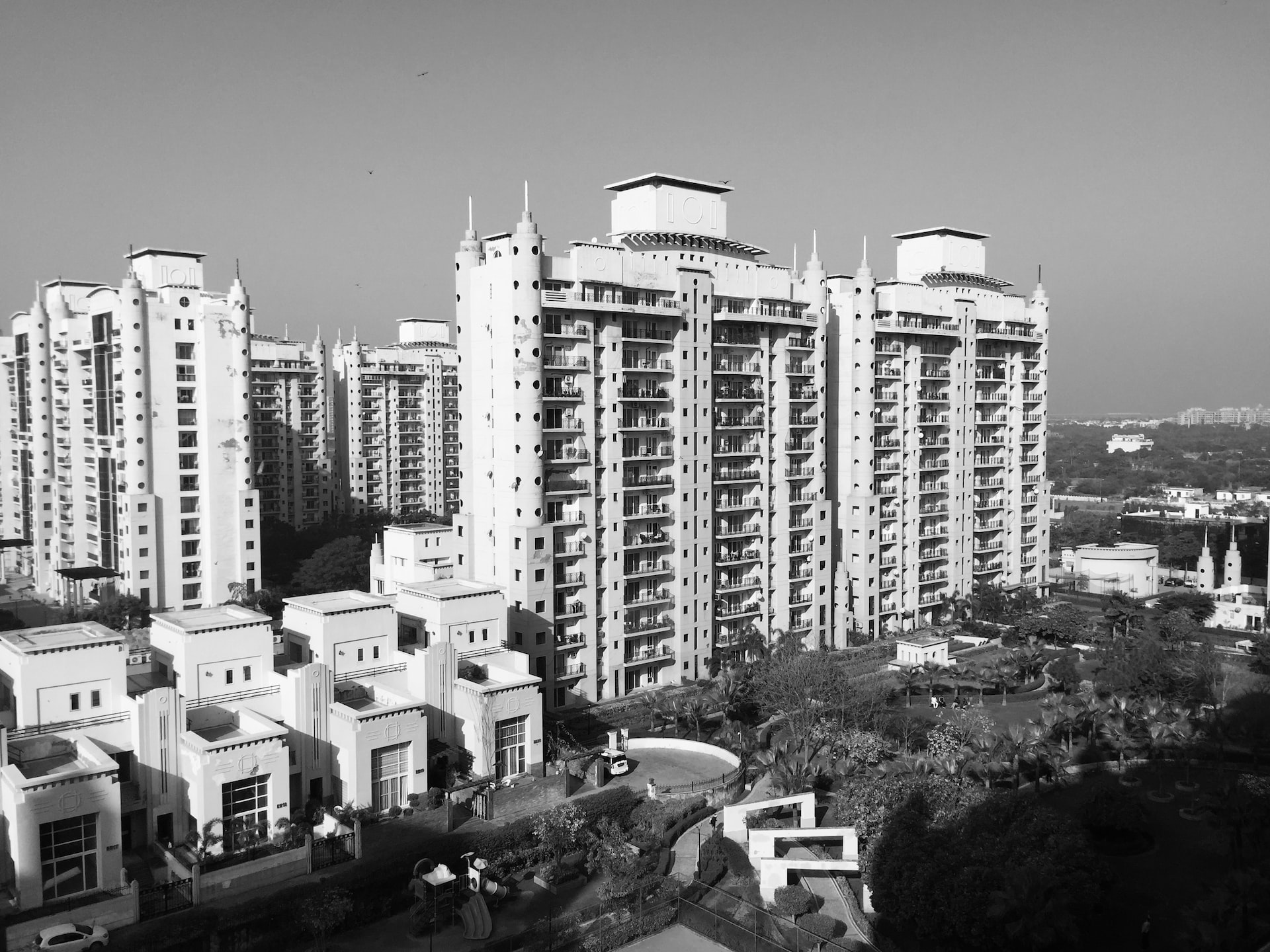 3-factors-to-consider-while-leasing-commercial-property-in-india-cre